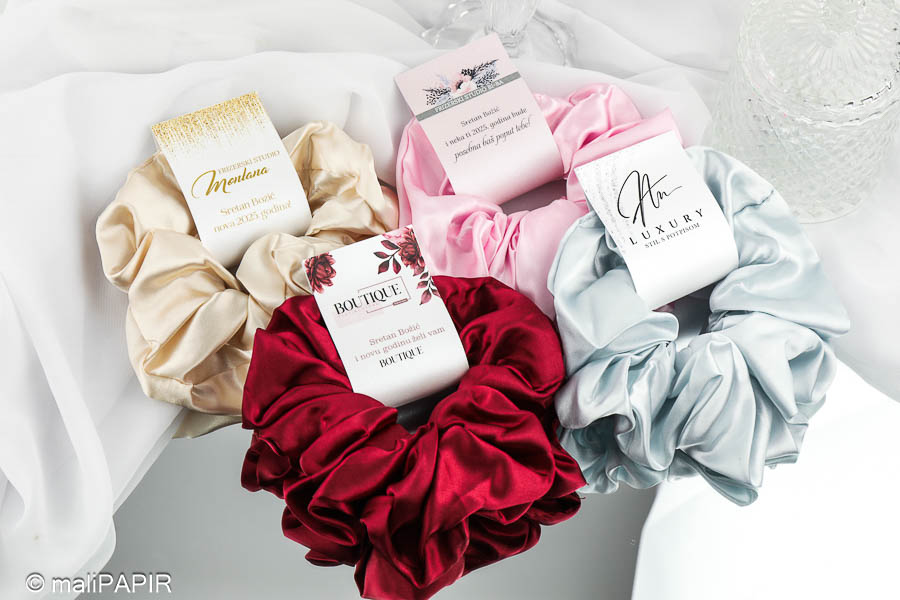 M17 - satenski scrunchie